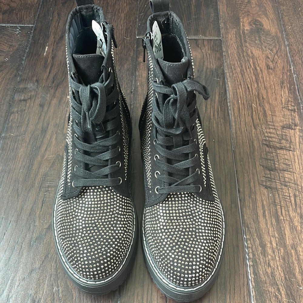 NEW ❤️ Madden Girl Shoes